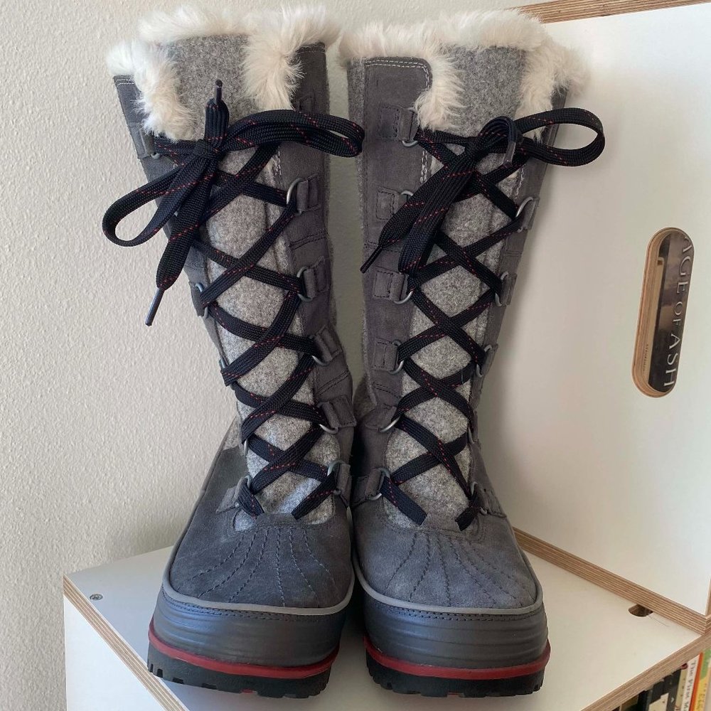 Women's Sorel Tivoli High Il Winter Snow Boots - US9